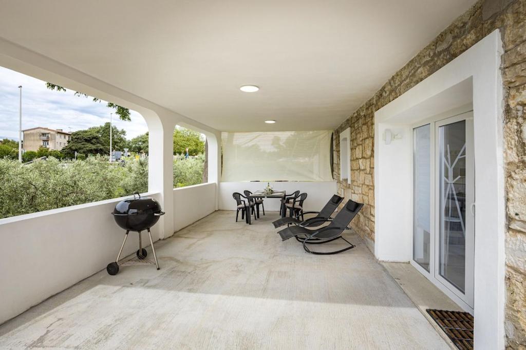 Apartment Olive Garden Near Pula 3 Km From Center And Only 4 Km From The Beach For 4 Persons Екстериор снимка